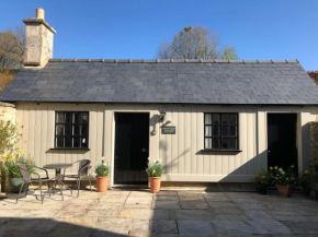 Courtyard Cottage